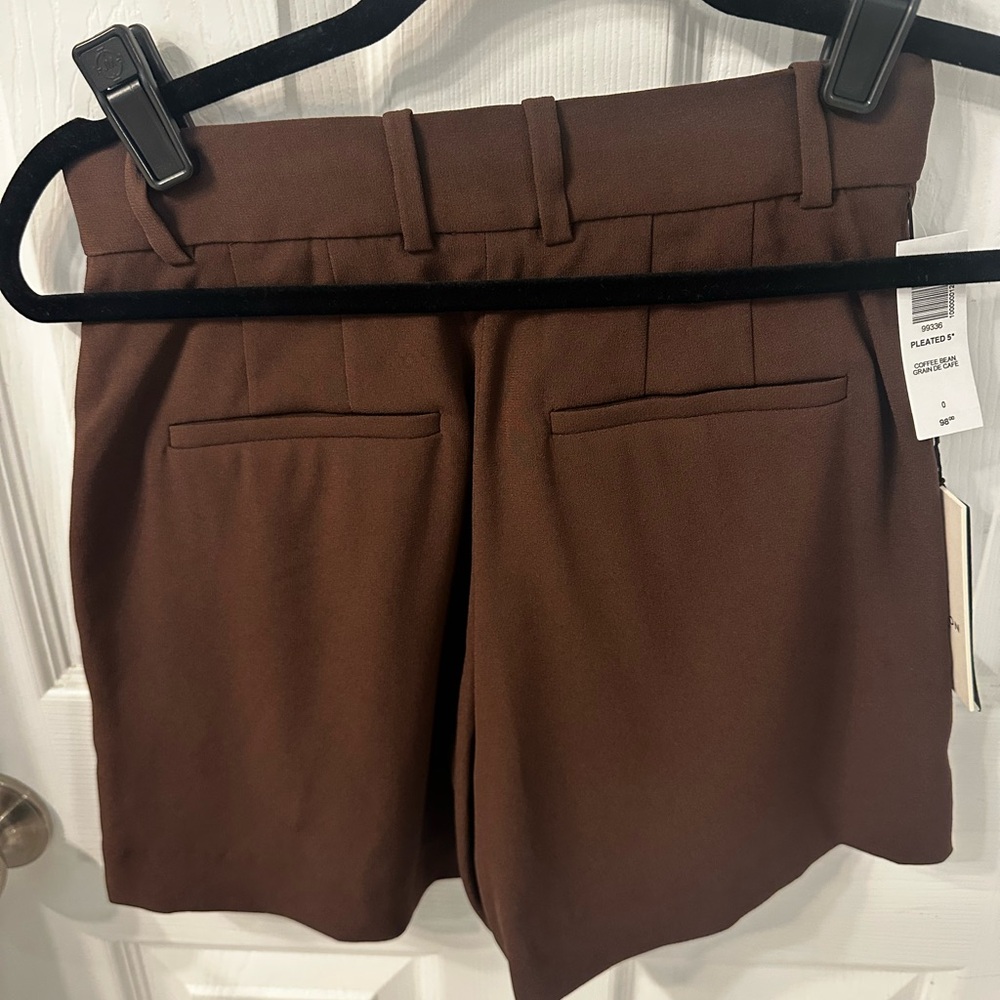 Aritzia Babaton High Waist Brown Shorts Relaxed Fit *NWT* - Picture 5 of 5